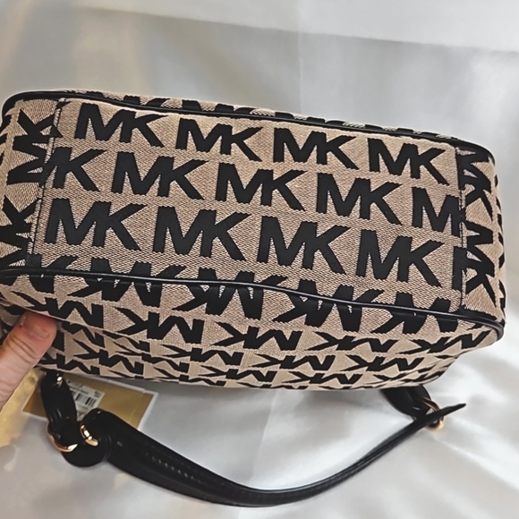 MICHAEL Michael Kors Signature Shoulder Bag Black/Brown NWT - Picture 3 of 14